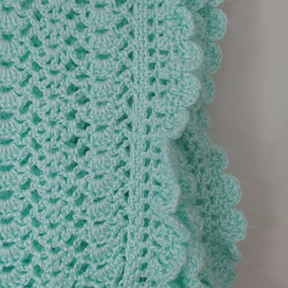 Beautiful Handmade Crochet BABY BLANKET Afghan soft Mint Green with Scalloped - Picture 4 of 5